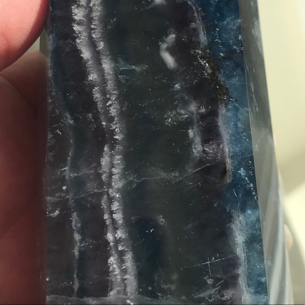 730 grams natural rainbow fluorite tower - Picture 7 of 11